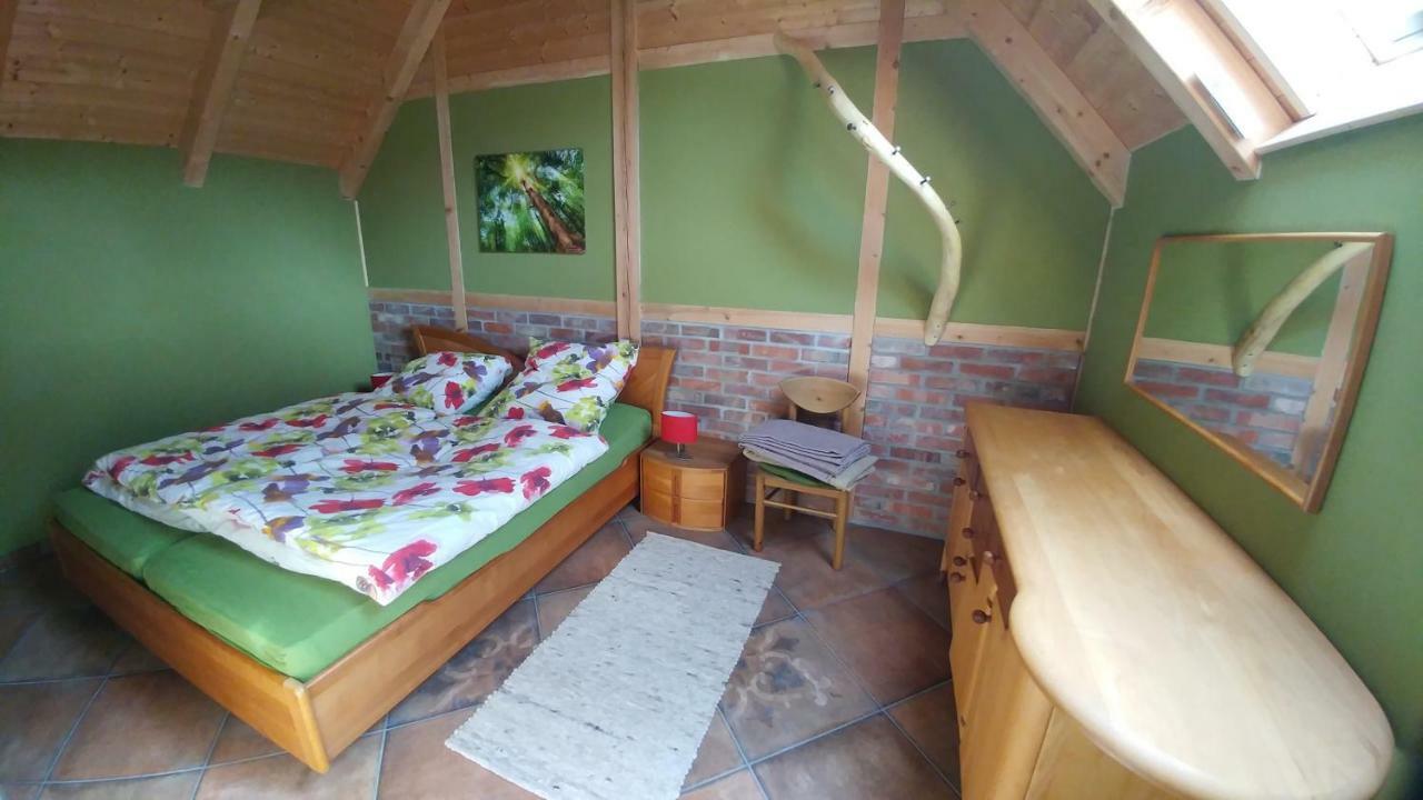 Ziegeleihof Inmitten Von Wiesen Und Waeldern Degenershausen Exterior photo